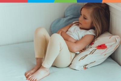 Durerile de burtă la copii: care sunt cauzele și cum pot fi tratate?